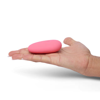 ILY by Je Joue The Pebble Squishy